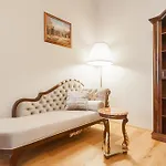 Krakovska Apartment