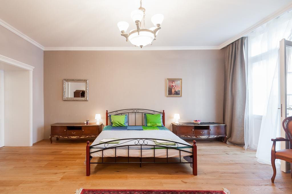 Apartment Krakovska *